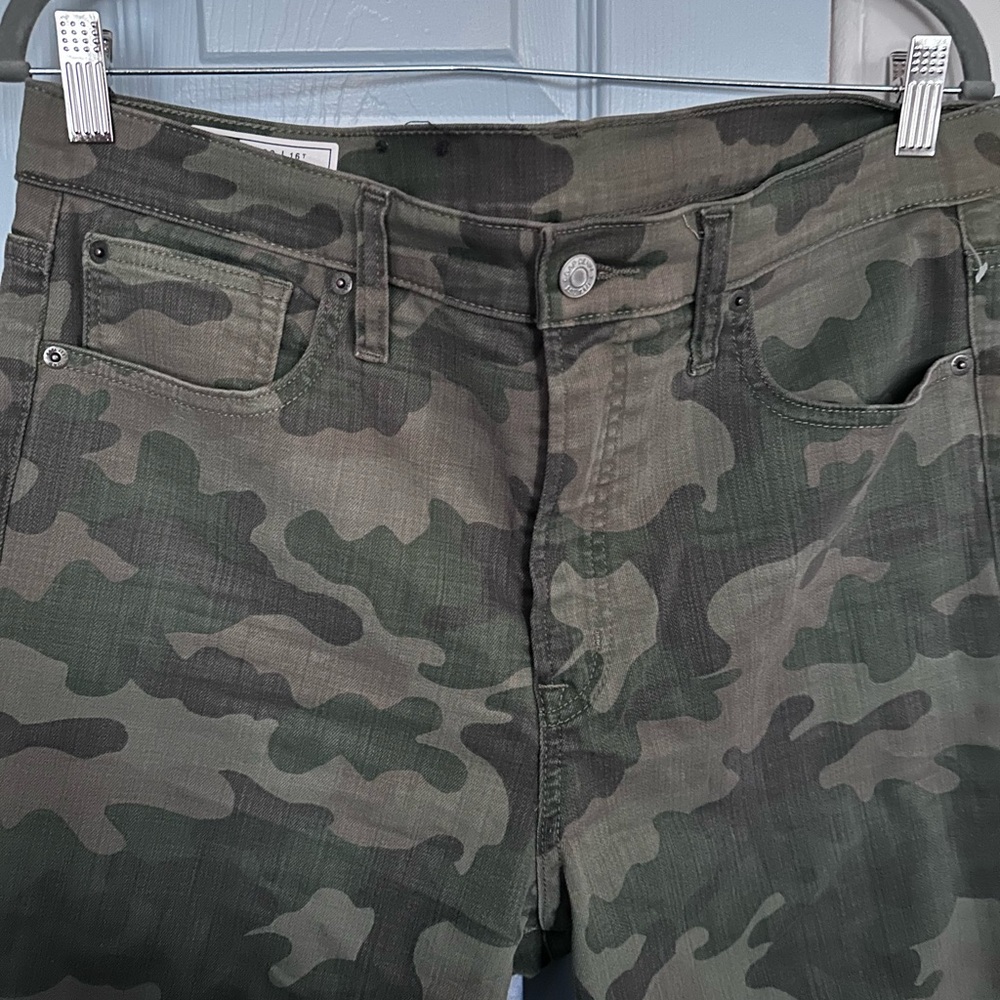 GAP Camouflage High Rise Skinny Jeans - Picture 2 of 5